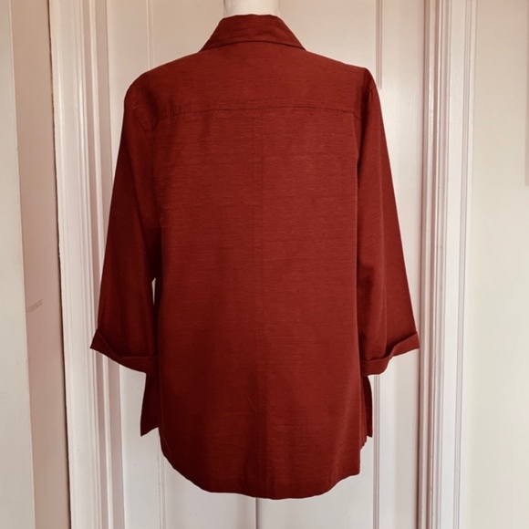 Robbie Bee Silk Button Down Blouse with Pockets - Picture 7 of 8